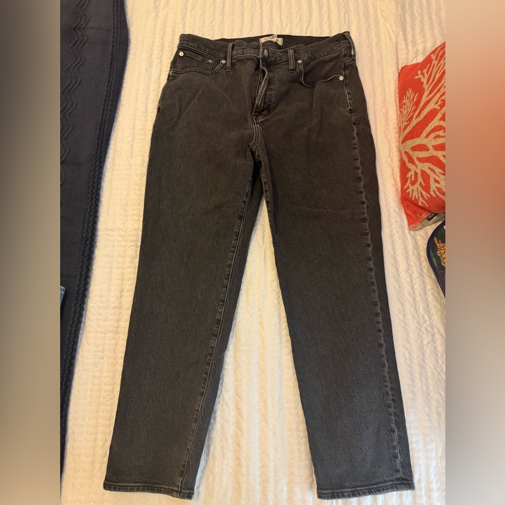Madewell Size 12 relaxed fit jeans. Great used condition.